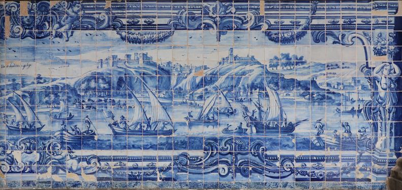 Embarcações do Tejo junto a Almada. Painel de Azulejo do Claustro da Igreja da Ordem Terceira de S. Francisco, séc. XVIII, S. Salvador, Baía, Brasil
